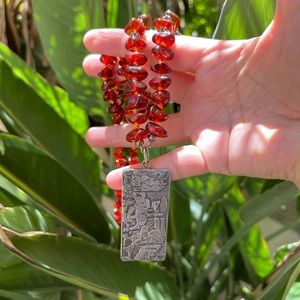 Estate natural Baltic honey / cherry amber silver tone art etching necklace